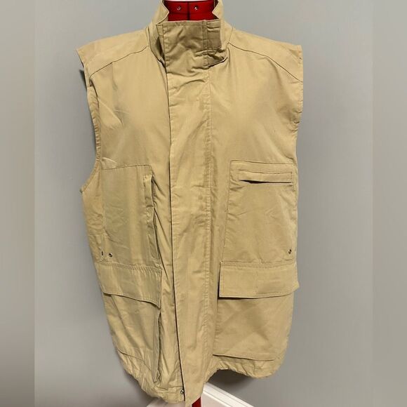 Clearwater outfitters men’s cargo vest. Size L - Picture 1 of 9